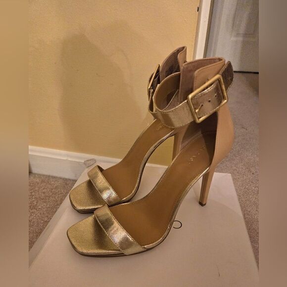 Calvin Klein Vable Size 10 - Picture 2 of 5